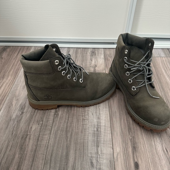 Timberland Olive Green Leather Boots - Picture 2 of 5
